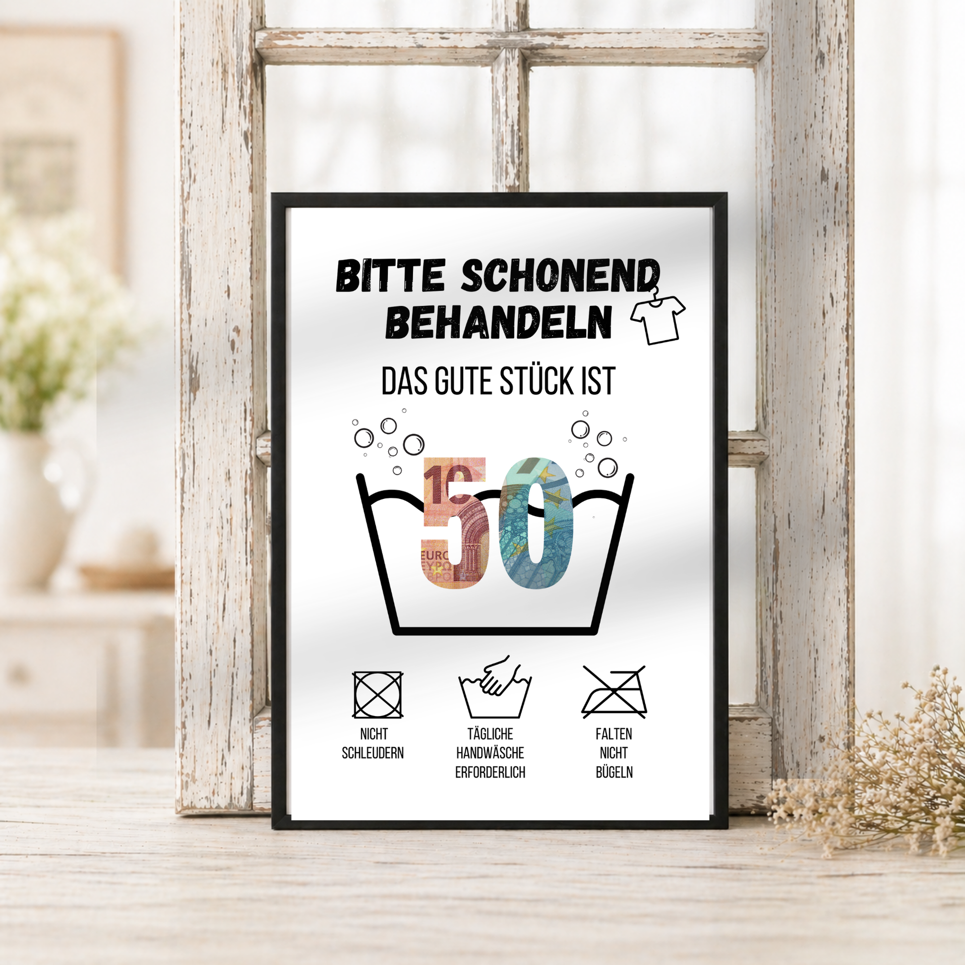 Geldgeschenk zum 50. Geburtstag Waschanleitung mit Euro-Scheinen in der Waschwanne und lustigen Pflegesymbolen, digitaler Download als DIN A4 Printable.