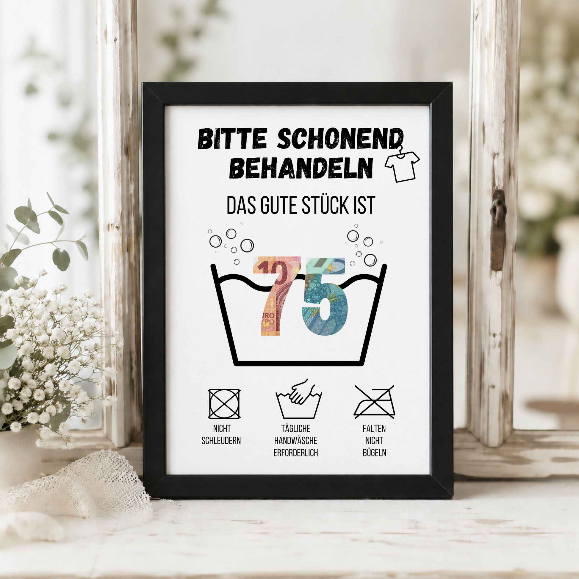 Geldgeschenk zum 75. Geburtstag Waschanleitung mit Euro-Scheinen in der Waschwanne und lustigen Pflegesymbolen, digitaler Download als DIN A4 Printable.