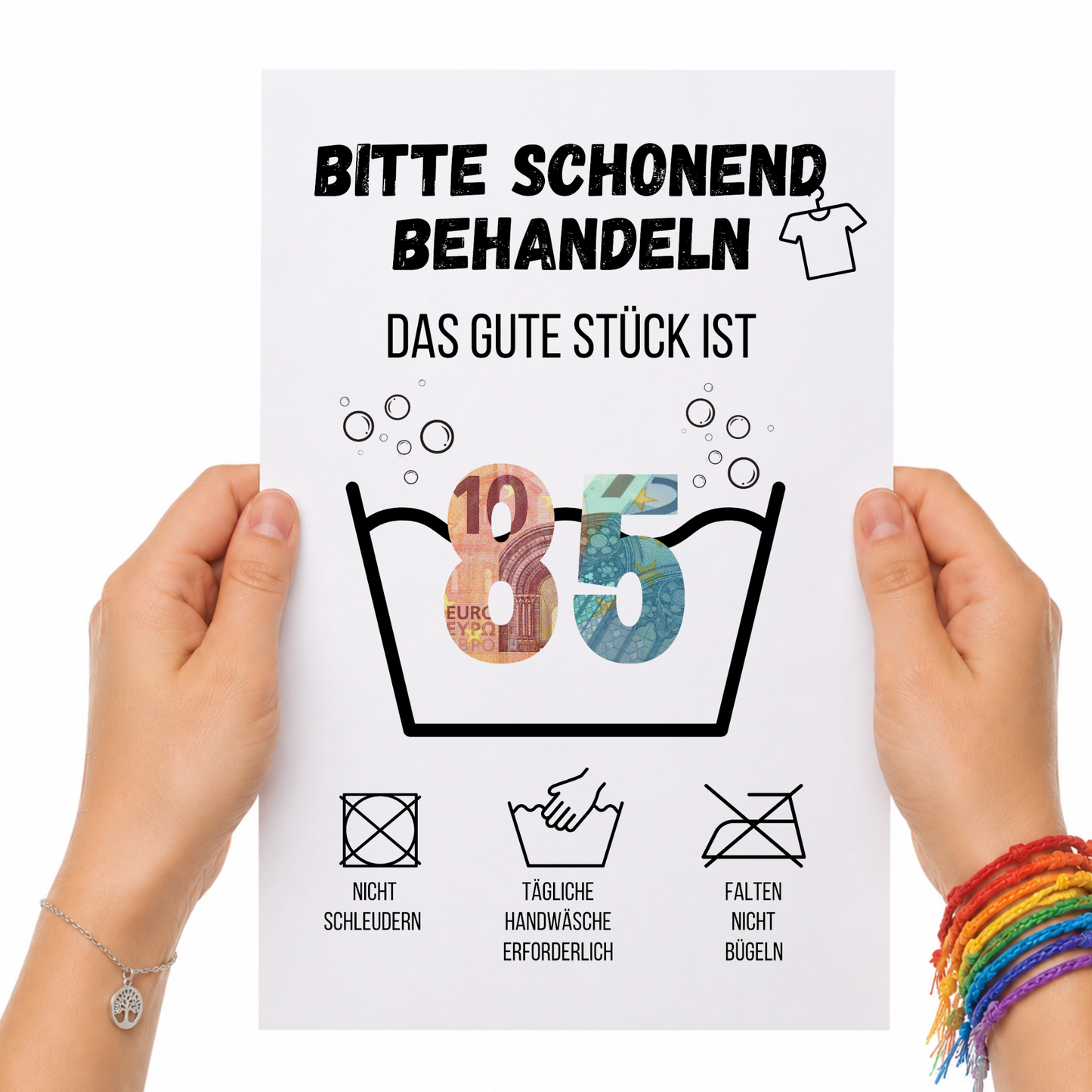 Geldgeschenk zum 85. Geburtstag Waschanleitung mit Euro-Scheinen in der Waschwanne und lustigen Pflegesymbolen, digitaler Download als DIN A4 Printable.