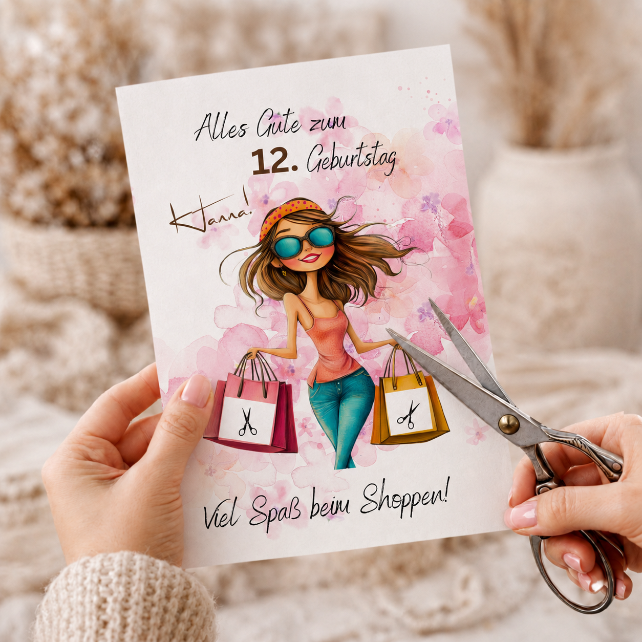 Personalisiertes Geldgeschenk zum Geburtstag als Printable PDF mit Shopping Motiv, Mädchen mit Einkaufstaschen, rosa Aquarell Hintergrund, Name und Alter individuell anpassbar, DIN A4 Digital Download zum Ausdrucken