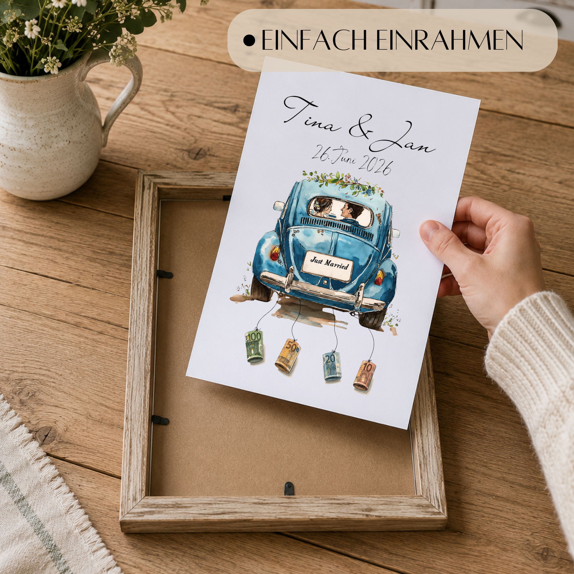 Personalisiertes Hochzeitsposter als Geldgeschenk mit blauem VW Käfer Oldtimer, Brautpaar, Namen und Hochzeitsdatum zum Ausdrucken im DIN A4 Format.