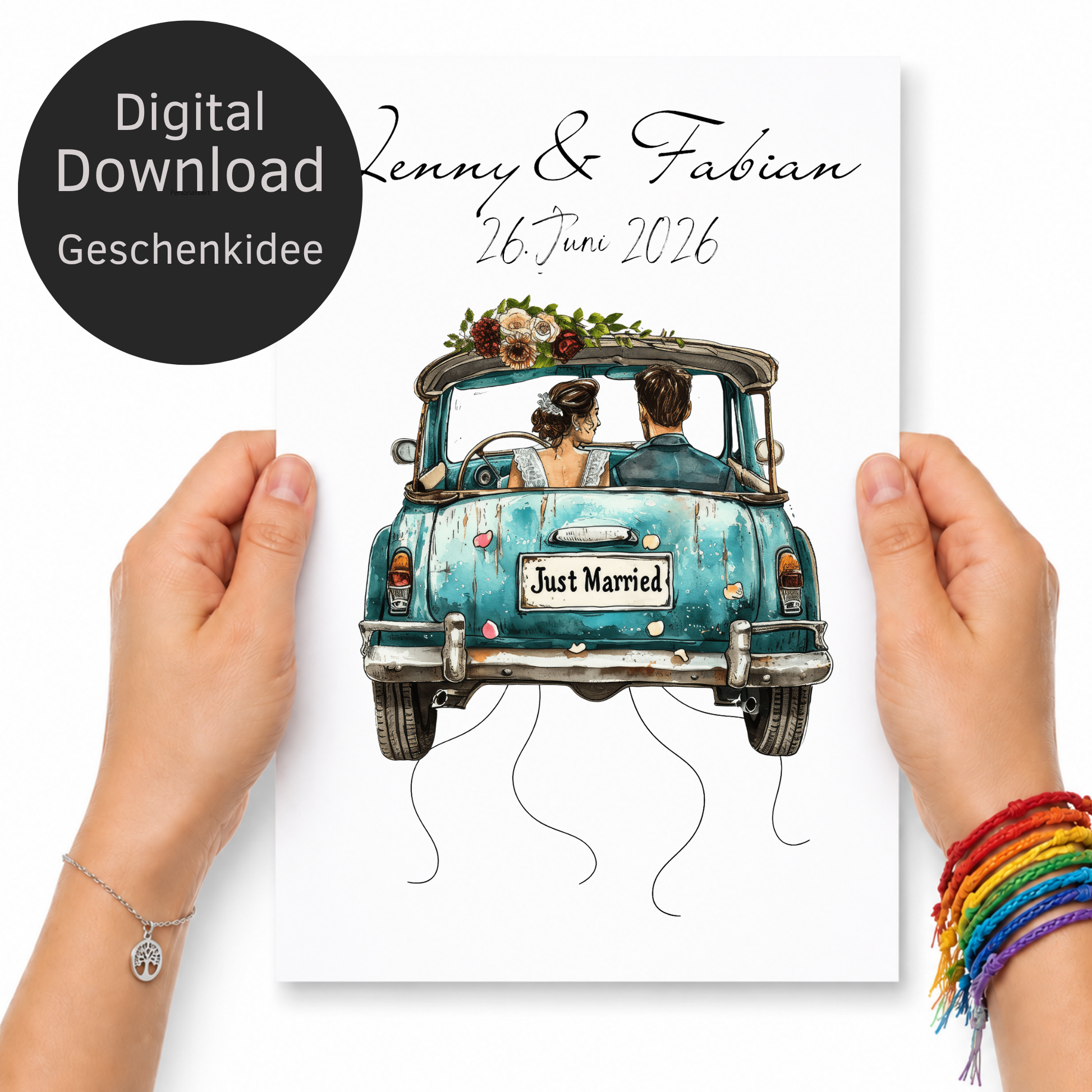 Personalisiertes Hochzeits-Geldgeschenk als Digital Download mit Brautpaar im Vintage Auto, Namen und Datum, Geldscheine hängen an Bändern unter dem Just Married Oldtimer Poster.